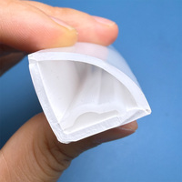 Diffuseur néon en silicone en forme de V de 24 mm, couverture laiteuse douce pour la décoration d'éclairage architectural d'armoires