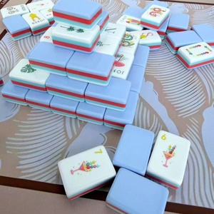 Juego de Mahjong Personalizado Estilo Americano, 160 Piezas, Color Azul Brisa Marina, Pintado a Mano en Acrílico, Plegable, Moderno y Lujoso, Set de Regalo - Product Image 5