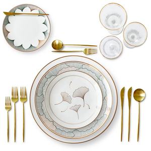 Services de table de luxe en porcelaine fine avec motif feuille de ginkgo dorée, assiettes en céramique, assiettes de présentation en porcelaine, vaisselle élégante - Product Image 6