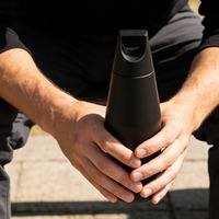 Bouteille d'eau sport à double paroi isolée sous vide en acier inoxydable 304 à col étroit, couleur personnalisée, directement de l'usine, pour la salle de sport