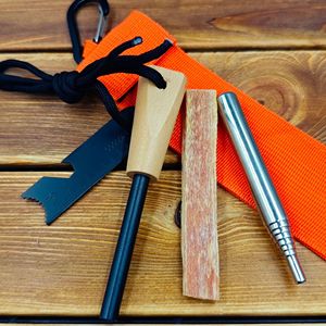 Kit de iniciador de fuego con varilla de magnesio, resina de pino y pedernal, bolsa de cincha naranja, herramienta de supervivencia telescópica de acero inoxidable 18x5x2cm - Product Image 1