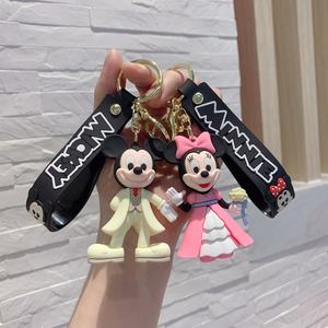 Nuovo Design 3D PVC Cartoon Cute Wedding Dress Mickey Minnie portachiavi borsa ciondolo per ragazze - Product Image 1