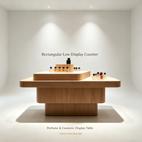Vitrines de présentation de parfums en bois sur mesure avec éclairage LED, idéales pour les boutiques de beauté et de cosmétiques haut de gamme