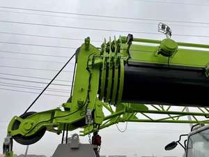 Grue sur camion Zoomlion ZTC350H d'occasion 35T – Équipement de levage fiable avec système hydraulique stable et pièces essentielles - Product Image 3