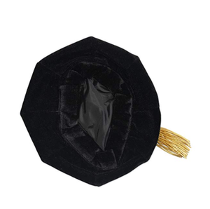 Toque de doctorat en velours noir à 8 pans avec pompons dorés – Toque de graduation haut de gamme pour la cérémonie universitaire - Product Image 3