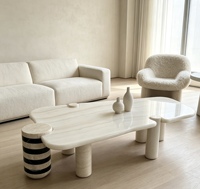Table basse rectangulaire en marbre naturel avec surface polie, design moderne et luxueux pour villa et salles à manger
