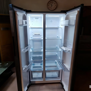 Il frigorifero a <span class=keywords><strong>doppia</strong></span> <span class=keywords><strong>porta</strong></span> incorporato 518L adotta la tecnologia di raffreddamento ad aria ed è adatto sia per le famiglie che per gli hotel. - Product Image 1