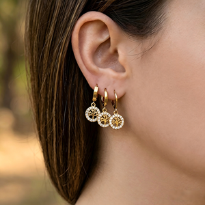 ต่างหูห่วงสแตนเลสสตีลรูปต้นไม้แห่งชีวิต ชุบทอง 18K ประดับเพชรซิร์คอน สำหรับผู้หญิง - Product Image 1