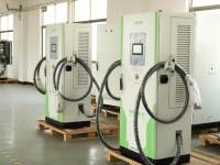 Borne de Recharge VE 7kW/22kW/120kW Nouvelle Génération 60kW 120kW DC Combo Chademo CCS – Chargeur Rapide DC Extérieur pour Centres Commerciaux, Parkings et Autoroutes