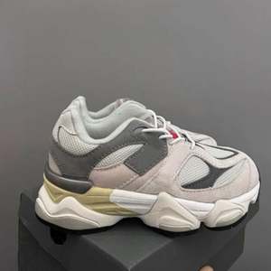 Zapatillas Deportivas para Niños Top Designer 530 - Zapatillas con Suela Gruesa para Niños, Tallas 26-37 - Product Image 2