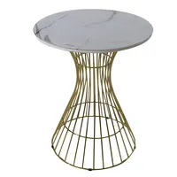 豪華でモダンでスタイリッシュなカクテルテーブルクロームメッキベースの大理石のダイニングテーブルは、イベント用の2つの椅子セットバーテーブルと一致します