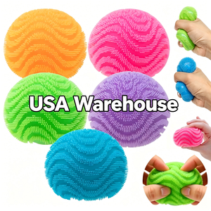 Magazzino USA: Palla Antistress Morbida e Soffice in Memory Foam a Lenta Risalita, con Esterno in Velluto, Giocattolo Sensoriale Soffice e Peloso per Alleviare lo Stress - Product Image 6