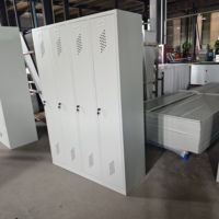 Meubles d'armoire en acier Armoire de rangement à 4 portes en métal avec crochet Armoire de rangement en acier pour salle de sport Étudiant Casier en fer