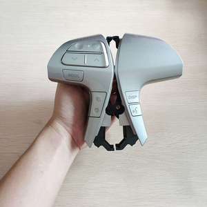 โตโยต้า 84250-06160 สวิตช์พวงมาลัยมัลติฟังก์ชั่นสำหรับคัมรี่ ไฮแลนเดอร์อะไหล่ทดแทนระบบควบคุมเสียง - Product Image 1