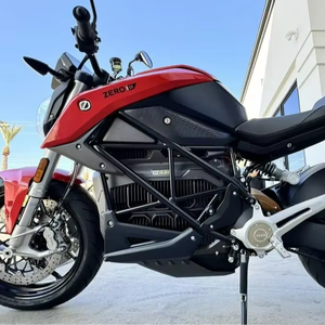 Moto électrique sportive Top Performance2025 <span class=keywords><strong>Zero</strong></span> <span class=keywords><strong>SR</strong></span> avec casque et équipement de conduite - Product Image 1