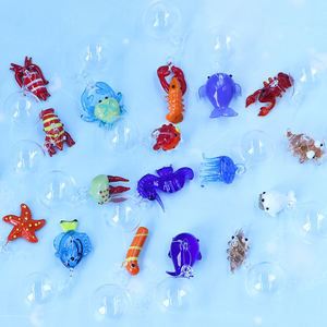 Đồ trang trí thủy tinh Murano hình động vật biển nhỏ nổi trên nước, làm bằng kỹ thuật Lampwork, có kèm quả cầu - Product Image 2