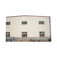 Bâtiment modulaire préfabriqué léger en structure d'acier, charpente métallique, entrepôt moderne, usine, grange, atelier industriel