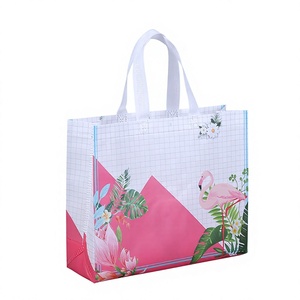 Sac fourre-tout réutilisable et écologique en non-tissé laminé avec poignées en ruban, personnalisé avec logo de marque sérigraphié, idéal pour un usage quotidien - Product Image 4