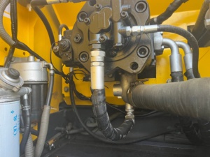 Machine Kobelco SK200 d'origine, très demandée, bon état, cabine propre, consommation de carburant économique, facile à utiliser - Product Image 3