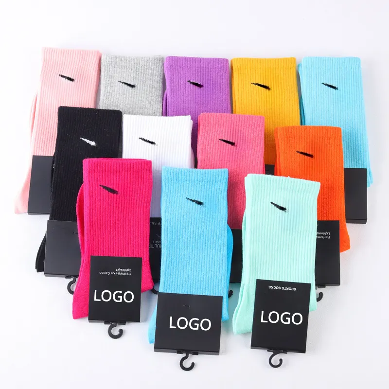 Vente en gros de chaussettes NK de qualité supérieure, chaussettes de sport professionnelles en coton, logo personnalisé, chaussettes de marque pour hommes