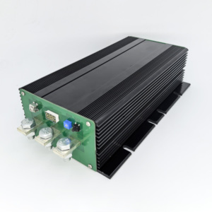 ตัวแปลงไฟ DC/DC 1200W 12V ประสิทธิภาพสูง กันน้ำ 93% สเต็ปอัพ 100A เฟสเดียว 50/60 Hz สำหรับเครื่องปรับอากาศในรถยนต์ HJ12V100A - Product Image 1