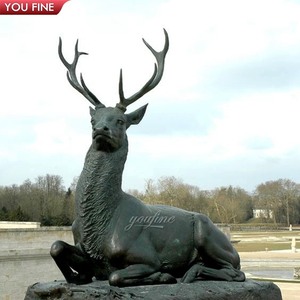 Statue de cerf assis en bronze grandeur nature pour jardin extérieur, Skyfall - Product Image 4