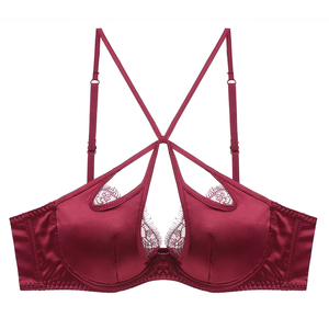 บราผ้าซาตินเซ็กซี่ บราลูกไม้ลายขนตา บราไซส์ใหญ่ สาวสวยในภาพถ่ายใส่บรา - Product Image 3