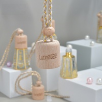 Diffuseur de parfum pour voiture en verre décoratif, flacon suspendu pour voiture, bouchon en bois, motif doré, logo personnalisé, vente en gros