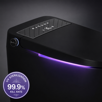 WC intelligent moderne de luxe avec bidet intégré, chasse d'eau automatique à commande au pied, en céramique noire mate