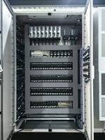 Armoire de commande PLC, système SCADA, contrôle de processus, redondance, fonctionnement en mode veille, automatisation industrielle