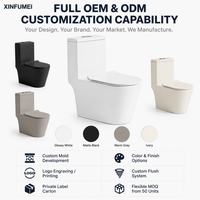 Ensemble de salle de bain moderne XINFUMEI avec accents dorés, lavabo sur pied et toilettes blancs mats, pour projets hôteliers de luxe, vente en gros B2B
