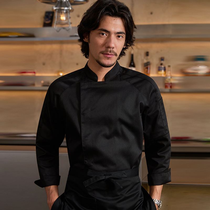 แขนยาวสีดำด้านบน