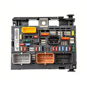 Caja de Fusibles Peugeot 308 Citroen C4 9807028780 Servo del Motor BSM R04 R05 R20 - Product Image 2