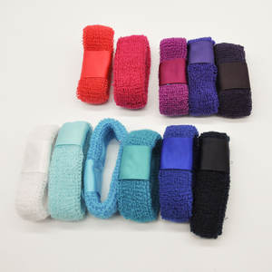 Muñequeras elásticas deportivas coloridas con logotipo personalizado al por mayor con muestra gratis, muñequeras deportivas para baloncesto y fútbol - Product Image 4