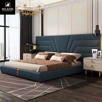 Lit double sur mesure en cuir souple de luxe haut de gamme, design contemporain, pour hôtel/villa, avec cadre de lit extra-large