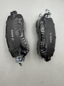 Plaquettes <span class=keywords><strong>de</strong></span> <span class=keywords><strong>frein</strong></span> <span class=keywords><strong>avant</strong></span> D1060-3TA0A <span class=keywords><strong>de</strong></span> haute qualité pour Nissan <span class=keywords><strong>plaquette</strong></span> <span class=keywords><strong>de</strong></span> <span class=keywords><strong>frein</strong></span> automatique nouvelle condition <span class=keywords><strong>plaquette</strong></span> <span class=keywords><strong>de</strong></span> <span class=keywords><strong>frein</strong></span> carbone céramique NAO - Product Image 3