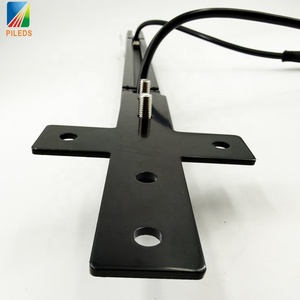 Barre linéaire LED programmable étanche IP67 DC12V RGBW SPI DMX512 pour la décoration de ponts, bâtiments, centres commerciaux et clubs - Product Image 4