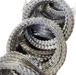 Precios Bajos: Alambre de Púas de <span class=keywords><strong>Doble</strong></span> Hilo Tipo <span class=keywords><strong>Concertina</strong></span> CBT65 BTO30 BTO-22 Galvanizado en Caliente para Cercas de Prisión - Product Image 1