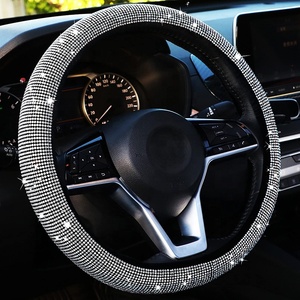 Nouvelle Housse de Volant en Strass pour Voiture, Design Élastique, Universelle 4 Saisons, avec Diamants Thermocollés - Product Image 1