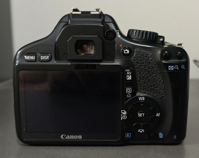 Ready to Ship Cannon EOS 550D APS-C CMOS Sensor 18.0 MP Full HD Used DSLR Camera ISO 100-6400 1/4000-30s Shutter LP-E8 Battery