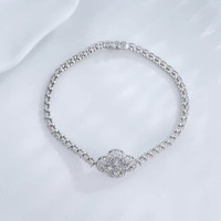 Bracciale da donna con chiusura a quadrifoglio portafortuna tempestato di diamanti, in oro bianco 18K con diamanti coltivati in laboratorio, gioielli raffinati all'ingrosso