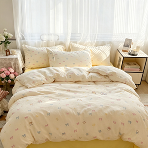 <span class=keywords><strong>Parure</strong></span> <span class=keywords><strong>de</strong></span> <span class=keywords><strong>lit</strong></span> en <span class=keywords><strong>coton</strong></span>, Housse <span class=keywords><strong>de</strong></span> couette à imprimé dessin animé mignon, Linge <span class=keywords><strong>de</strong></span> <span class=keywords><strong>lit</strong></span> doux, Taille Queen, Style doux pour la chambre à coucher, Vente en gros - Product Image 1