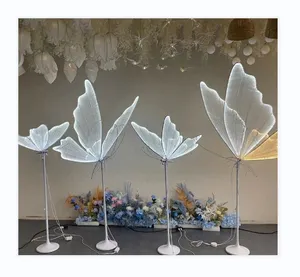 Vente en gros d'accessoires de scène de mariage LED lumières décoratives lumières d'aile de papillon