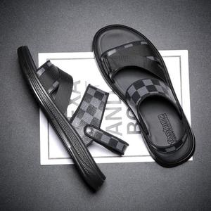 Sandales d'été pour hommes, légères, amortissantes, antidérapantes, respirantes, à double usage, souples – Vente en gros du fabricant, nouvelle collection - Product Image 5