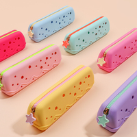 Fournisseur en gros d'étuis à crayons en silicone pour enfants, portables, avec fermeture à glissière, pour les voyages, sacs de papeterie multifonctionnels