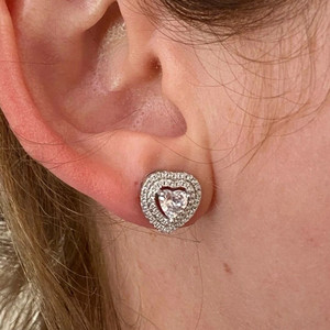 Mini orecchini a forma di cuore per donna, graziosi gioielli minimalisti alla moda - Product Image 3