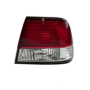 Auto de la lámpara de cola para <span class=keywords><strong>SUNNY</strong></span> B15 1999-2003 rojo/blanco luz trasera lámpara 26550-9M527 26555-4M429 26550-4M428 - Product Image 2