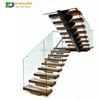 Escalier flottant intérieur sur mesure DF pour maisons, design moderne en acier au carbone avec marches en bois de chêne