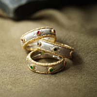 Mode 0.15ct 18k jaune or blanc fait à la main bague en filigrane rubis naturel émeraude saphir bijoux haut de gamme pour la fête de mariage