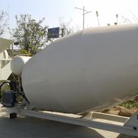 Bétonnière rotative sur remorque de 1,5 à 2 yards de béton pré-mélangé à emporter, réservoir de mélange de béton prêt à l'emploi de 3 yards avec moteur EPA